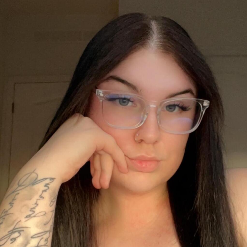 Hello, my name is Gaige Marrie I am 21 years old. I have a lot of experience working with geriatrics.